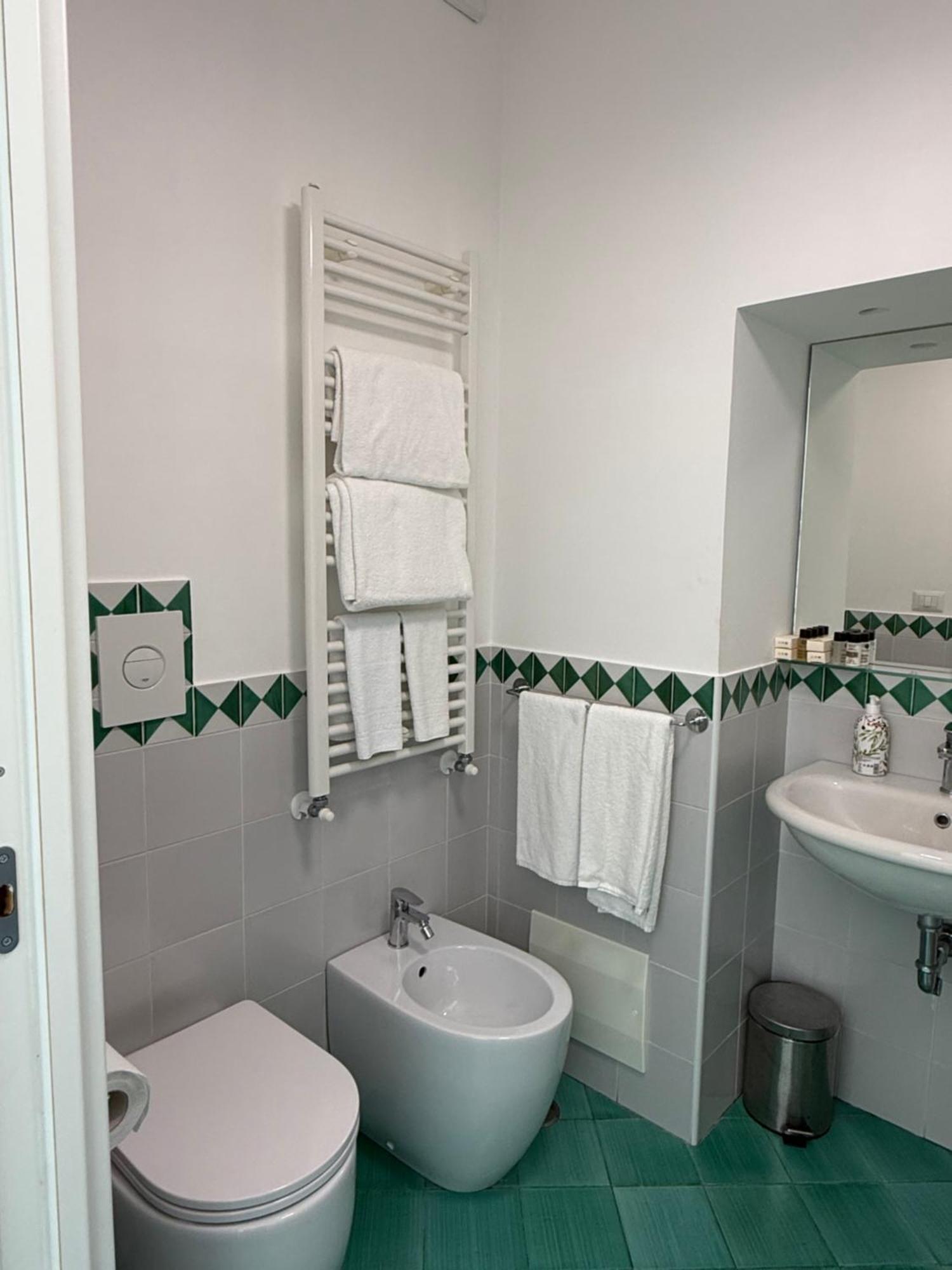Villa Casa Gabriella - Amalfi Coast - Free Parking - Full Sea View Vietri Exterior foto