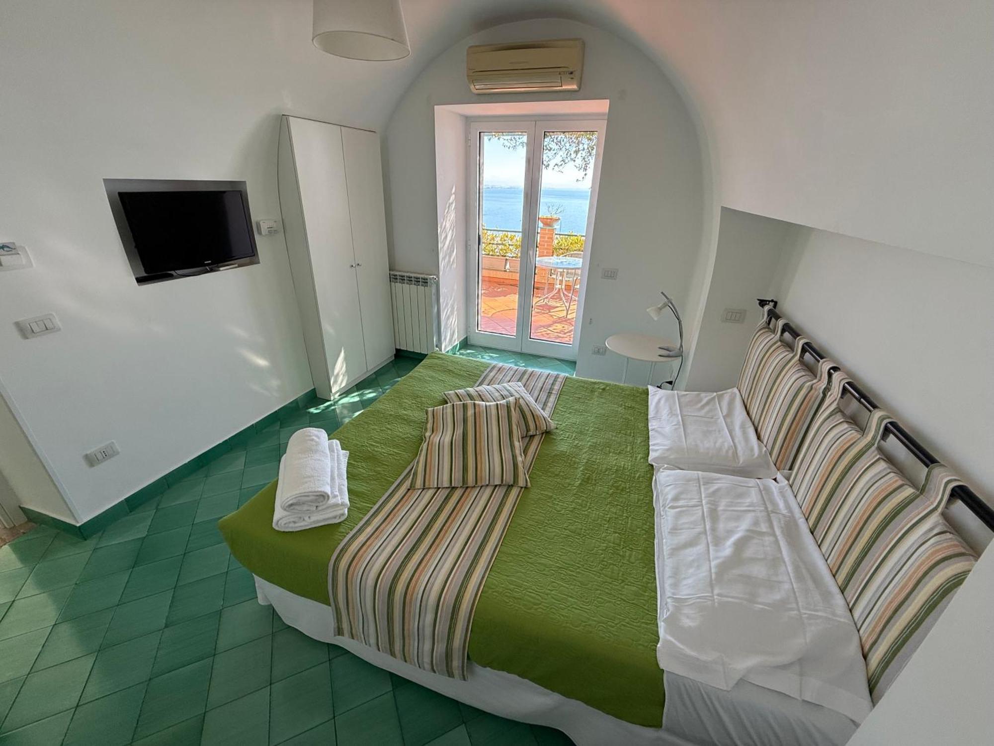 Villa Casa Gabriella - Amalfi Coast - Free Parking - Full Sea View Vietri Exterior foto